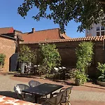 Den Gamle Arrest Bed and breakfast 3*
