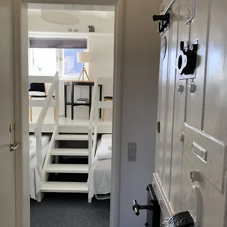 Den Gamle Arrest Bed & Breakfast 3*