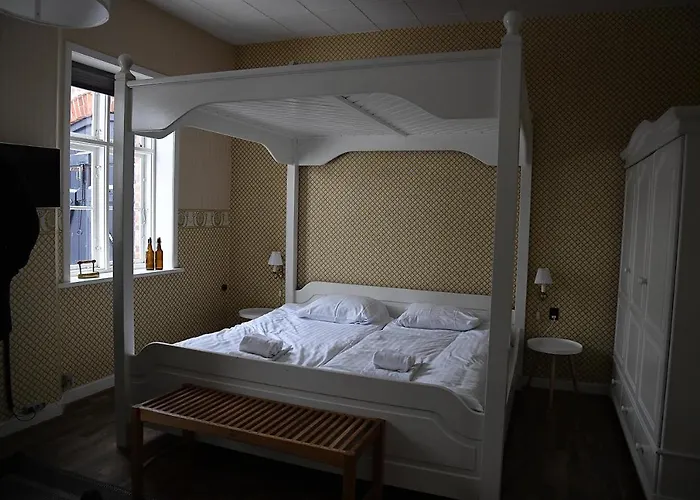 Bed and Breakfast Den Gamle Arrest 3*
