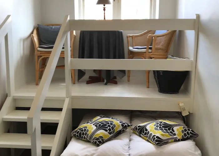 Den Gamle Arrest Bed and breakfast 3*