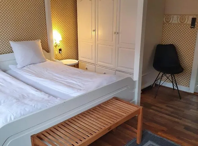 Bed & Breakfast Den Gamle Arrest 3*